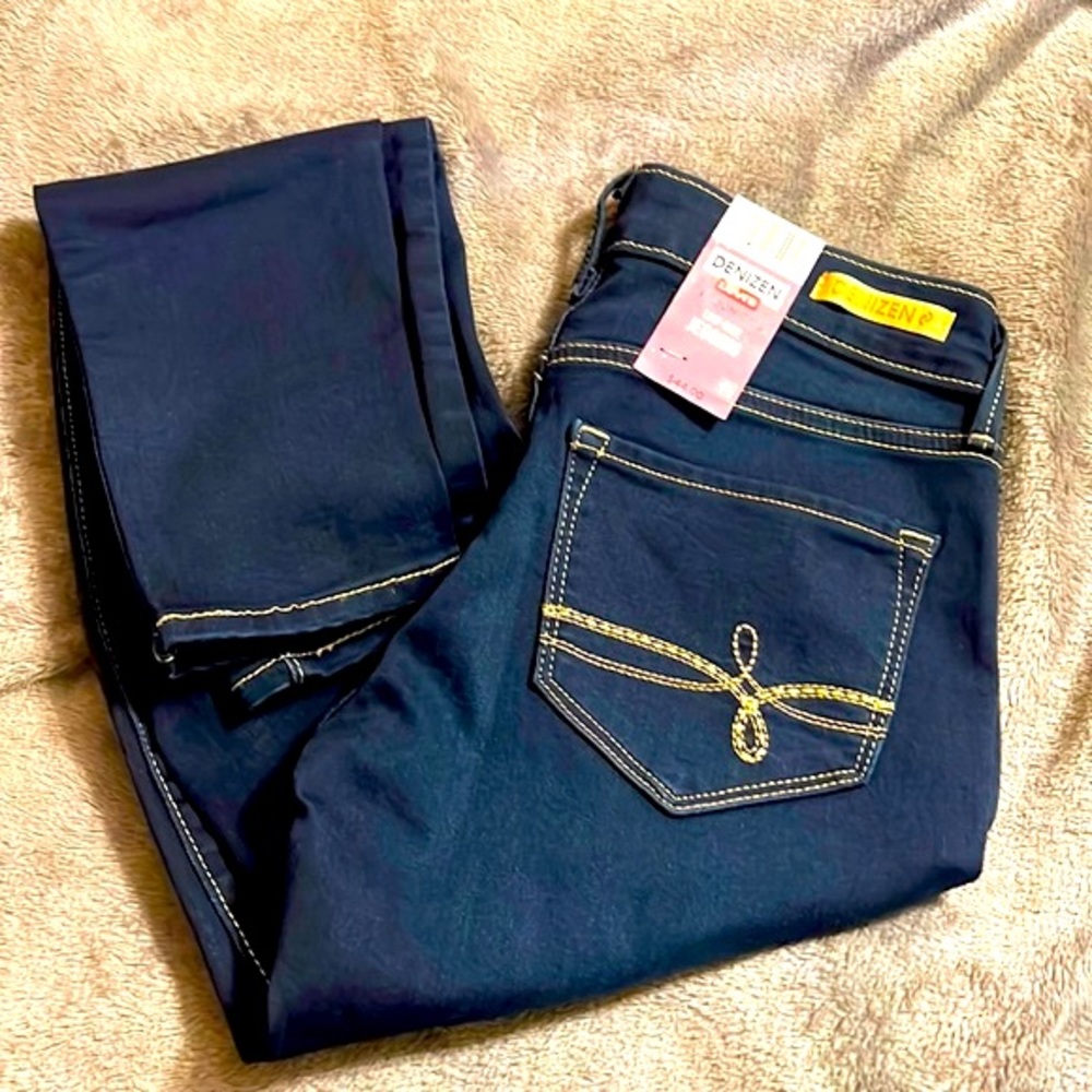 Levi’s Denizen Low-Rise Jeggings